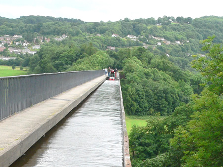 The Pontcysyllte Aqueduct - The aqueduct in the sky