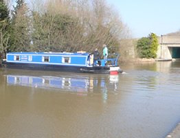Turning a canal boat around